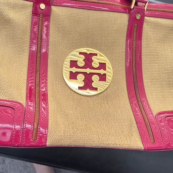Tory Burch Raffia Tote - Picture 9 of 14